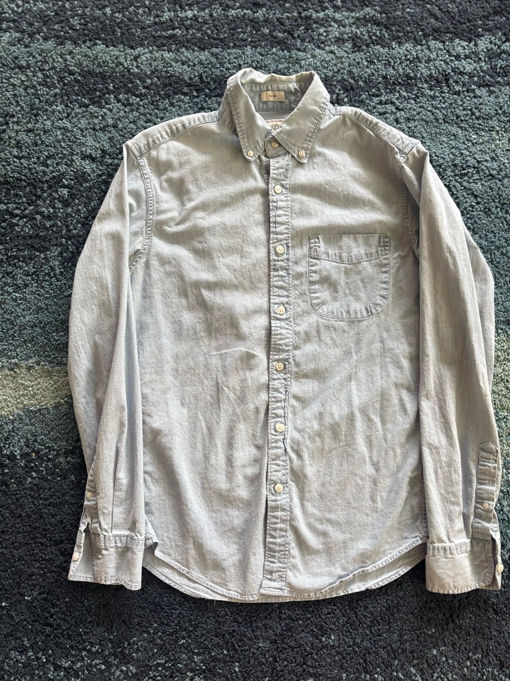 J. crew trademark slim fit blue chambray men’s button up shirt oxford collar